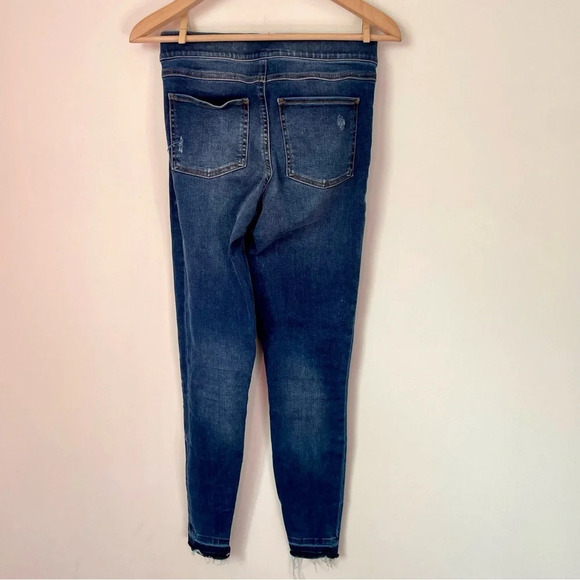 Spanx Distressed Ankle Skinny Jeans Medium Wash - Picture 6 of 10